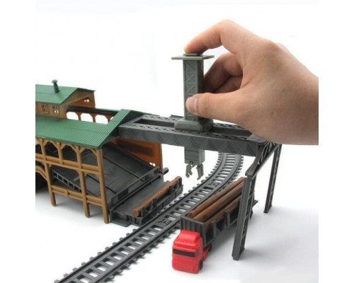 Детская железная дорога 4,5 м Грузовой Поезд с Лесопилкой и Погрузочной Станцией Power Train (BSQ 2083)