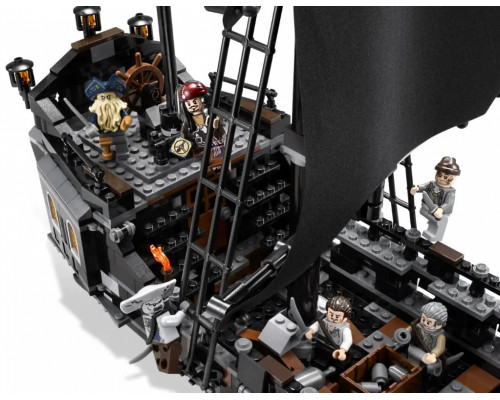 Конструктор "Черная жемчужина — Пиратский Корабль", 804 деталей