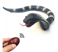 Змея на радиоуправлении кобра 45 см, шевелит языком, реалист внешний вид. Пульт змеиное яйцо 8808 Т