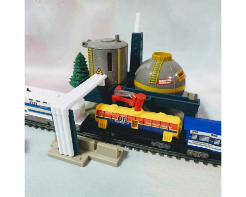 Детская железная дорога с погрузчиком и нефтеналивной станцией Power Train (BSQ 2087)